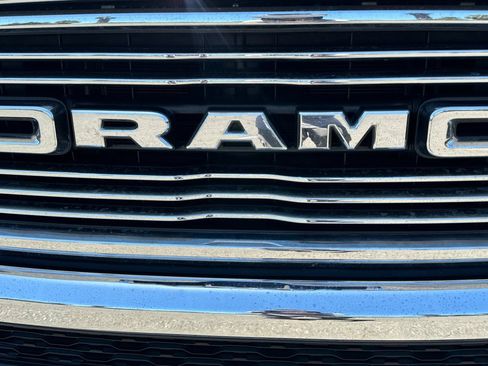 Used 2022 RAM 1500 Laramie AWD/4WD image 44