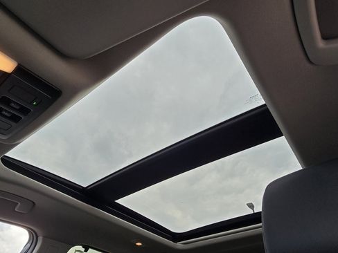 New 2026 Nissan Rogue SV w/ SV Premium Package image 3