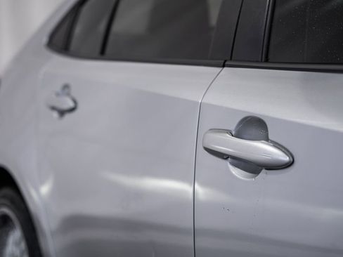 Used 2021 Toyota Corolla LE w/ Carpet Mat Package (TMS) image 12