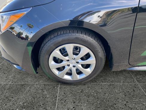 Used 2025 Toyota Corolla LE FWD image 14