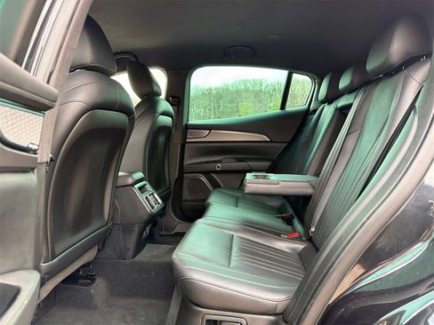 Used 2024 Maserati Grecale GT image 19