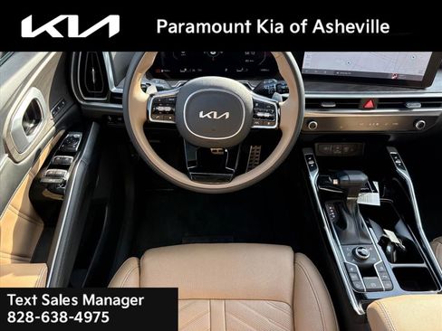 Certified 2025 Kia Sorento SX Prestige w/ Olive Brown Leather Package image 24