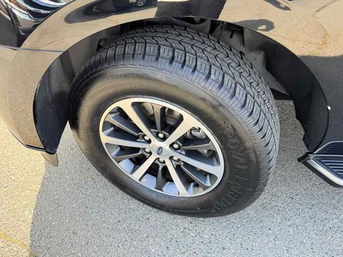 Used 2018 Ford Expedition Max XLT w/ Equipment Group 202A image 38