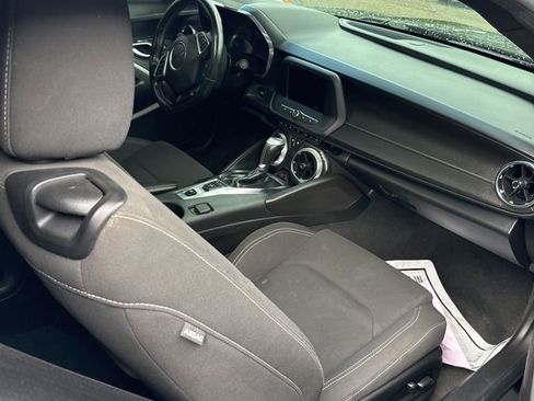 Used 2022 Chevrolet Camaro LT image 5