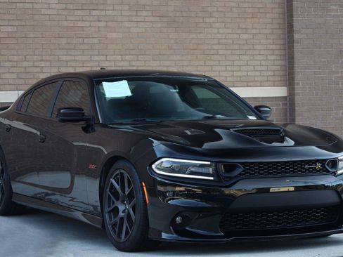 Used 2019 Dodge Charger Scat Pack w/ Plus Group RWD image 7