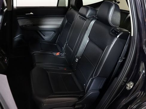 Used 2022 Volkswagen Atlas SE w/ Panoramic Sunroof Package AWD/4WD image 13