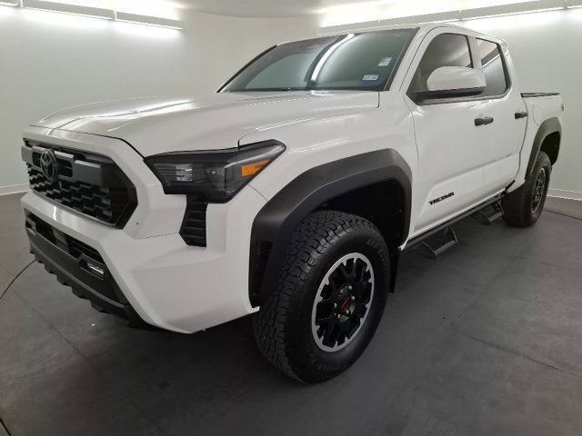 Used 2024 Toyota Tacoma TRD Off-Road AWD/4WD image 15