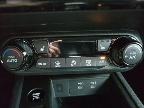 New 2026 Nissan Kicks SV image 4