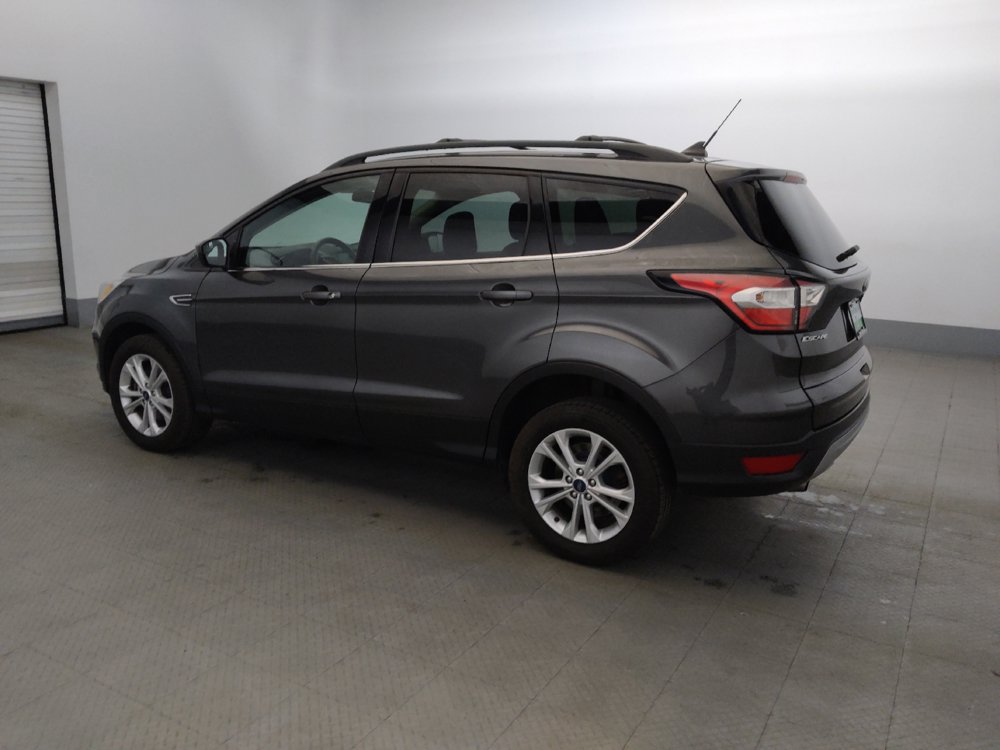 Used 2018 Ford Escape SE w/ SE Sync 3 Package AWD/4WD image 3