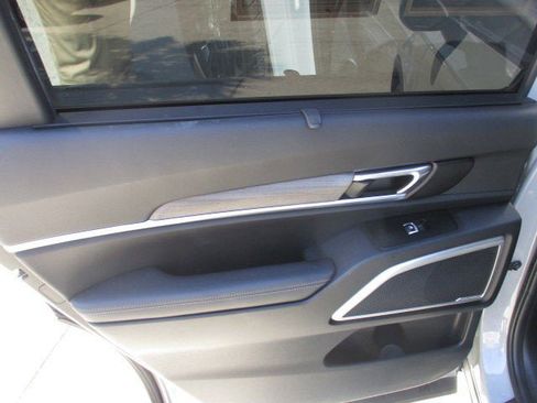 Used 2022 Kia Telluride EX w/ EX Premium Package image 17