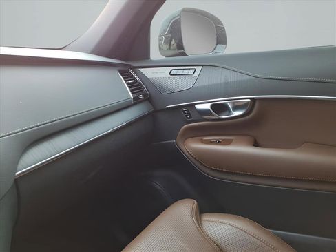 Used 2022 Volvo XC90 T6 Inscription w/ Advanced Package image 28