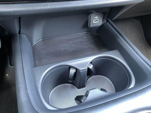 Certified 2025 Honda HR-V Sport image 27