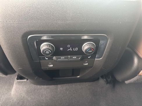 Used 2022 Chevrolet Tahoe High Country AWD/4WD image 19