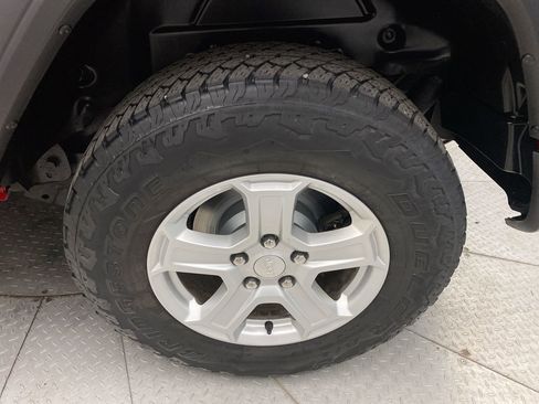 Used 2021 Jeep Wrangler Sport AWD/4WD image 10