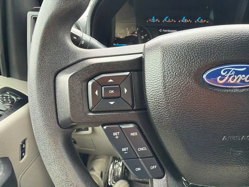 Used 2017 Ford F150 XL w/ Equipment Group 101A Mid RWD image 5