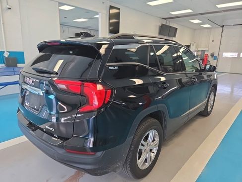 Used 2020 GMC Terrain SLE w/ Driver Convenience Package AWD/4WD image 4