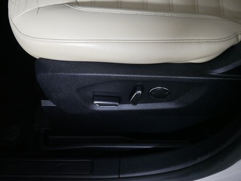 Used 2015 Ford Edge SEL w/ Equipment Group 201A AWD/4WD image 20
