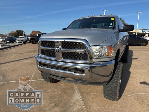 Used 2016 RAM 2500 Tradesman w/ Chrome Appearance Group image 2