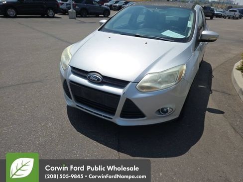 Used 2014 Ford Focus SE w/ Equipment Group 201A FWD image 1
