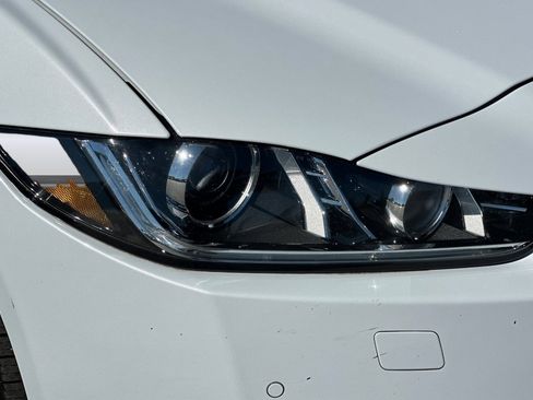 Used 2017 Jaguar XE First Edition image 10