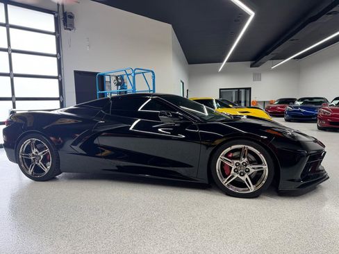 Used 2021 Chevrolet Corvette Stingray Preferred Conv w/ Z51 Performance Package RWD image 9