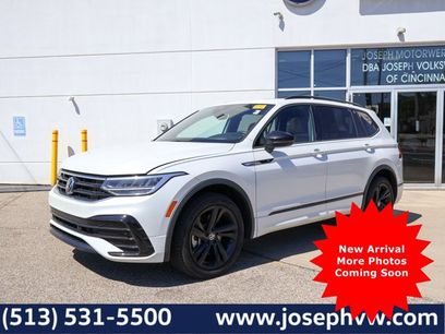 Certified 2023 Volkswagen Tiguan SE R-Line