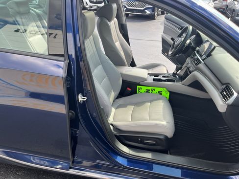 Used 2018 Honda Accord Touring image 43