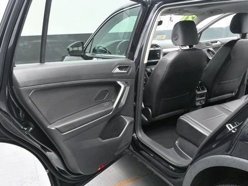 Used 2021 Volkswagen Tiguan SE AWD/4WD image 23