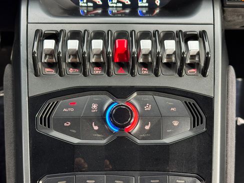 Used 2015 Lamborghini Huracan LP 610-4 image 22