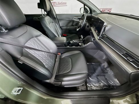 Used 2025 Kia Sportage X-Line w/ Premium Package image 32