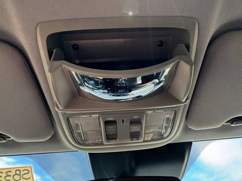 Used 2017 Honda CR-V Touring image 23