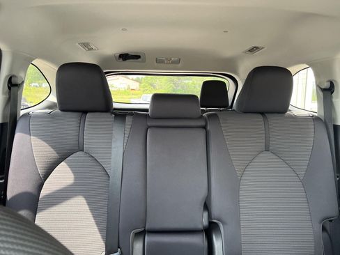 Used 2021 Toyota Highlander L AWD/4WD image 20