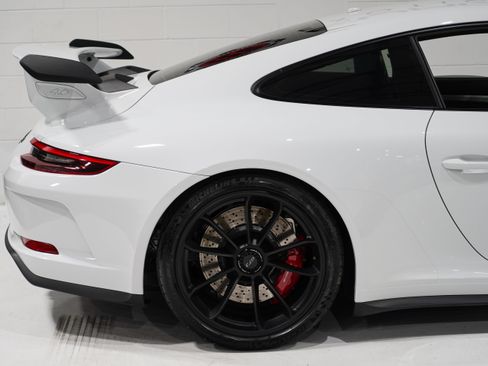 Used 2018 Porsche 911 GT3 RWD image 21
