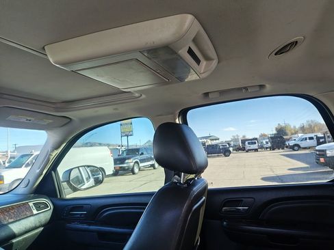 Used 2014 GMC Yukon Denali AWD/4WD image 10