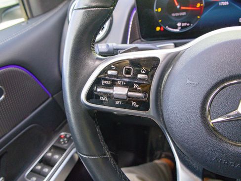 Used 2022 Mercedes-Benz GLB 250 GLB 250 image 22