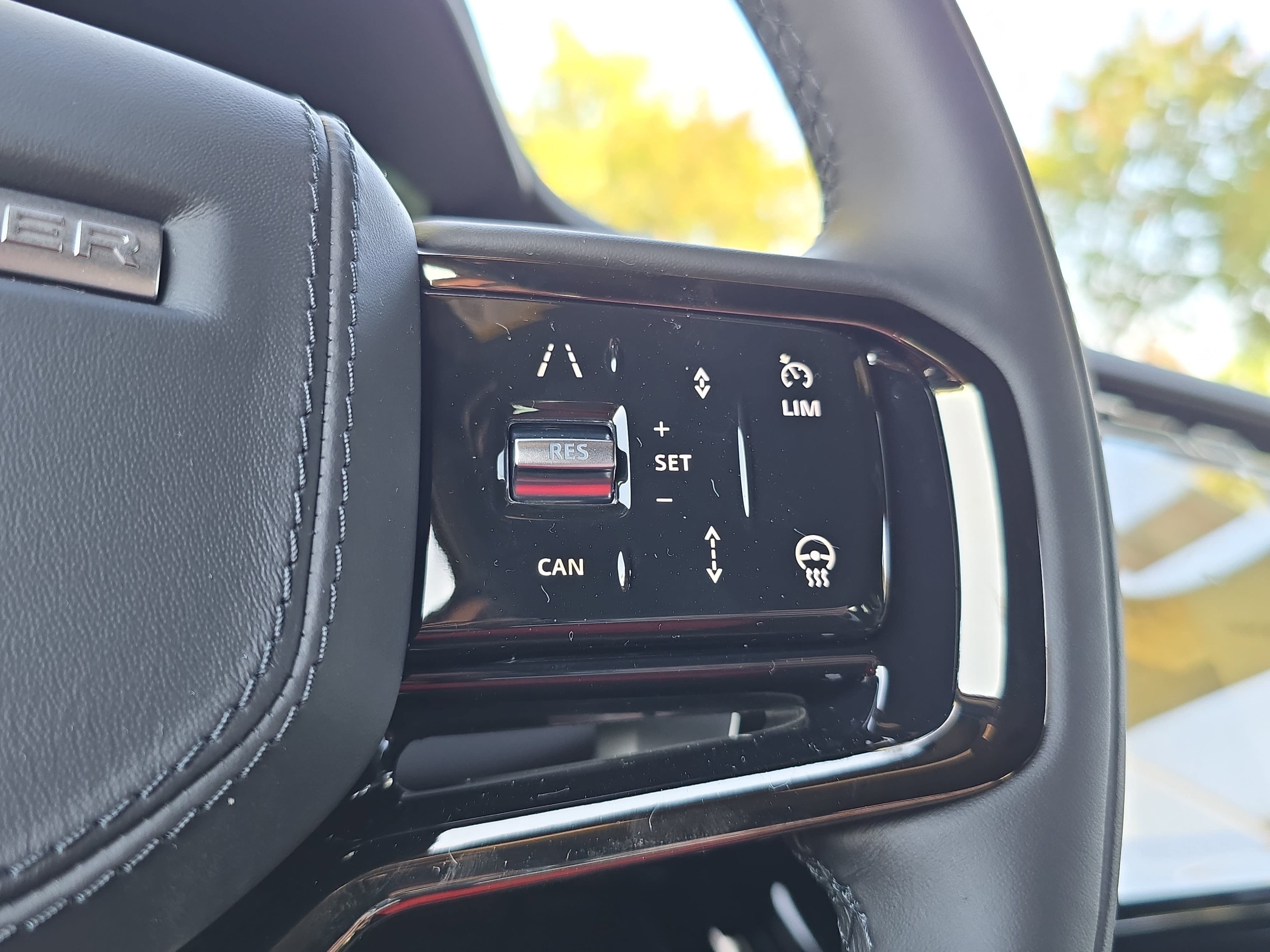 New 2027 Land Rover Range Rover Sport Dynamic SE AWD/4WD image 18
