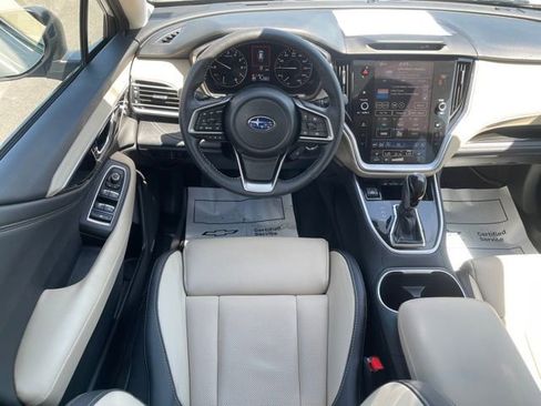 Certified 2025 Subaru Outback Limited AWD/4WD image 6