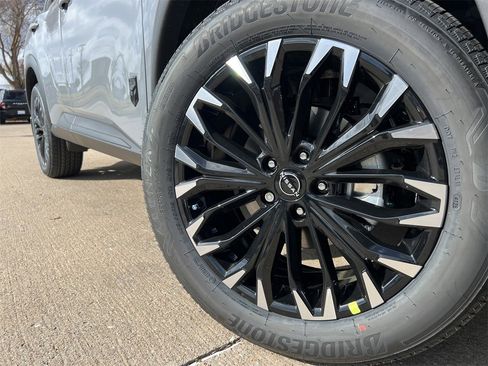 New 2026 Nissan Rogue SV image 8