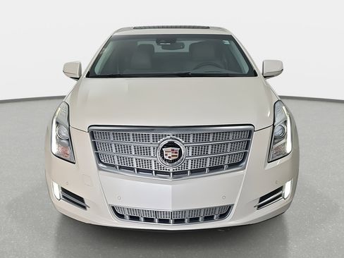 Used 2013 Cadillac XTS Platinum image 2