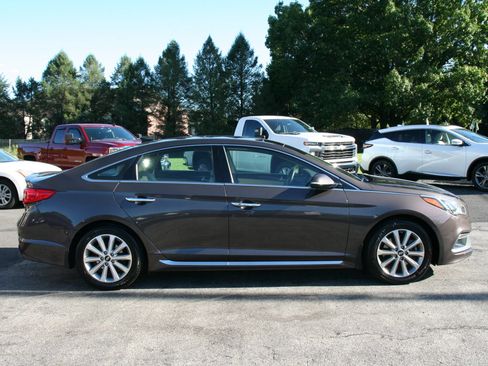 Used 2016 Hyundai Sonata Limited w/ Option Group 05 FWD image 15