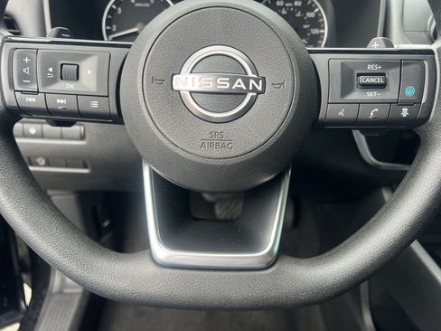 Certified 2023 Nissan Rogue SV FWD image 10