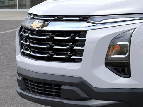 New 2026 Chevrolet Equinox LT w/ Convenience Package II FWD image 13