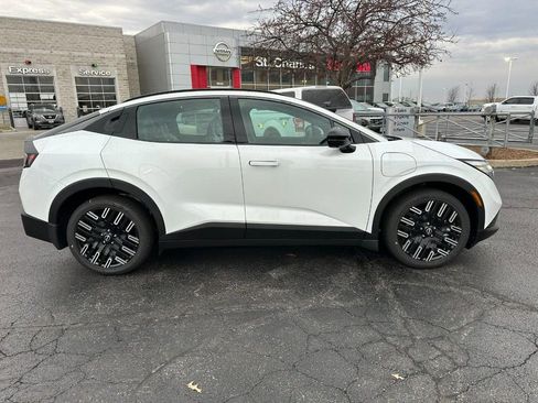 New 2026 Nissan Leaf Platinum+ w/ Cargo Package (Platinum+) FWD image 2