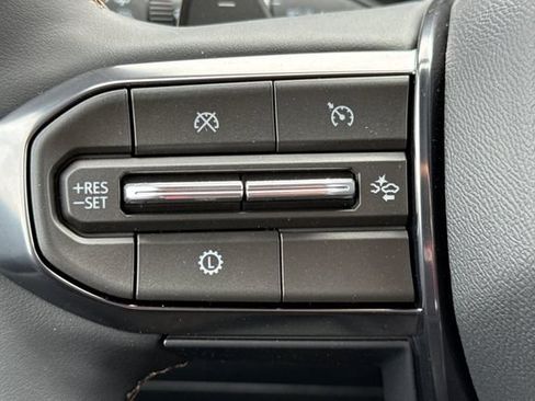 New 2026 GMC Acadia AT4 w/ Luxury Package AWD/4WD image 30