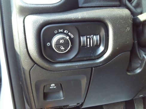 Used 2019 RAM 1500 Big Horn AWD/4WD image 21
