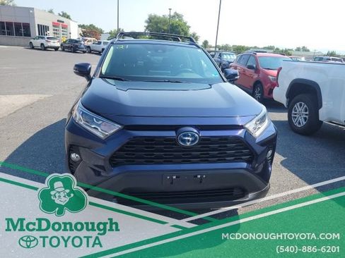 Used 2021 Toyota RAV4 XLE w/ Convenience Package AWD/4WD image 11