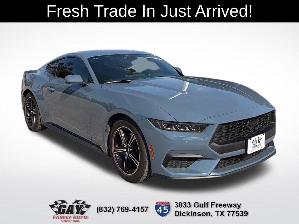Used 2025 Ford Mustang Coupe RWD image 1