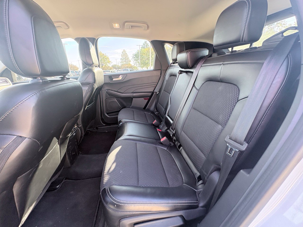 Used 2023 Ford Escape SE FWD image 7