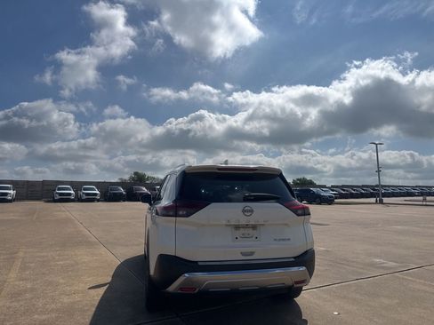 Certified 2023 Nissan Rogue Platinum w/ Platinum Premium Package FWD image 19