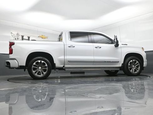 Used 2023 Chevrolet Silverado 1500 High Country w/ Technology Package AWD/4WD image 53
